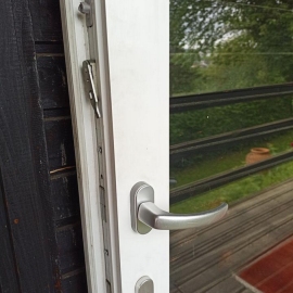 Wartung und Reparatur von Fenster und Türen