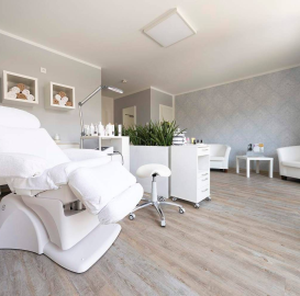selbständige Masseur Masseurin oder Kosmetikerin f