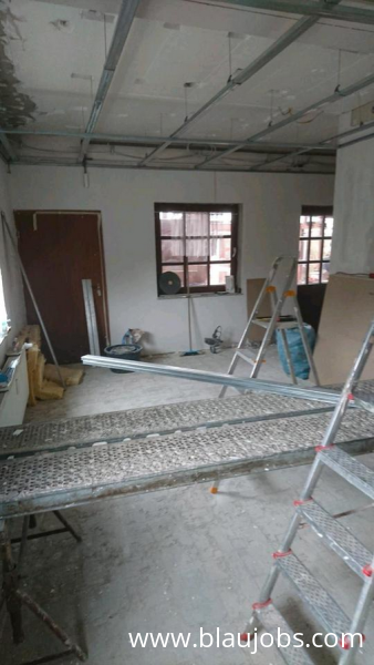 Handwerker hat Termine frei ab Juli.